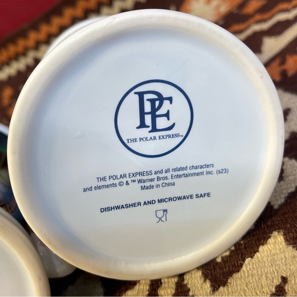 Warner Brothers The Polar Express Set of 2 Christmas 3D Coffee Cocoa Mugs Cups - Picture 8 of 8